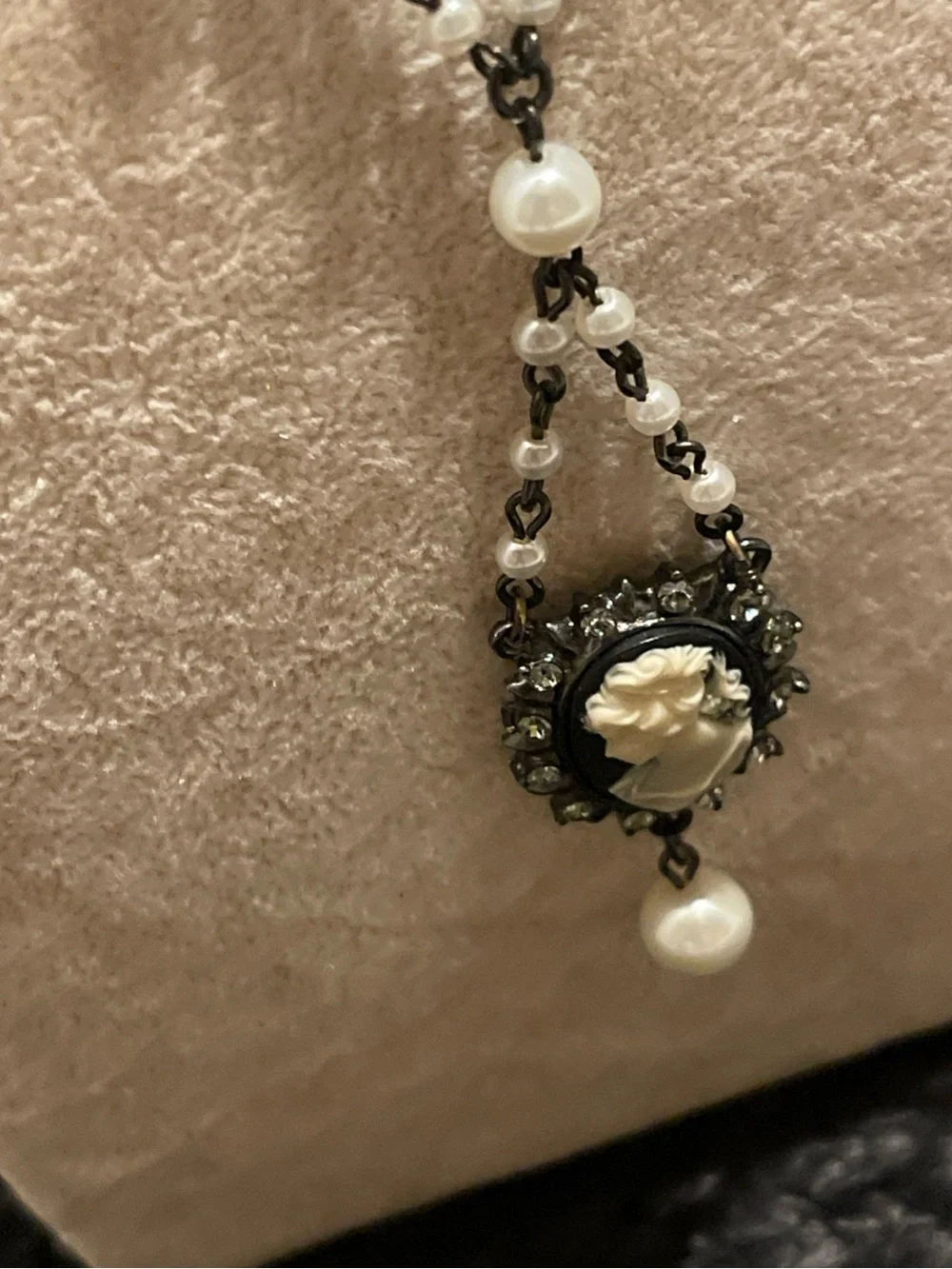 Pearl Drop Cameo Pendant Necklace - Women Jewelry 1928